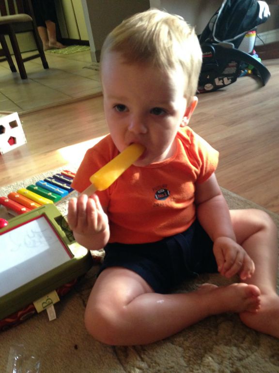 2015-08-16 Firts Popsicle (7)